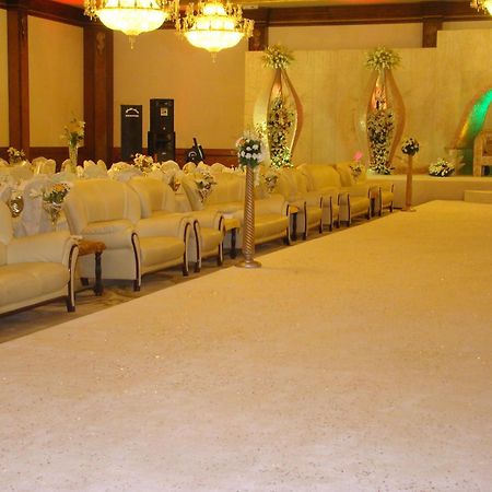 The Convention Center & Royal Suites Hotel Koweït Extérieur photo