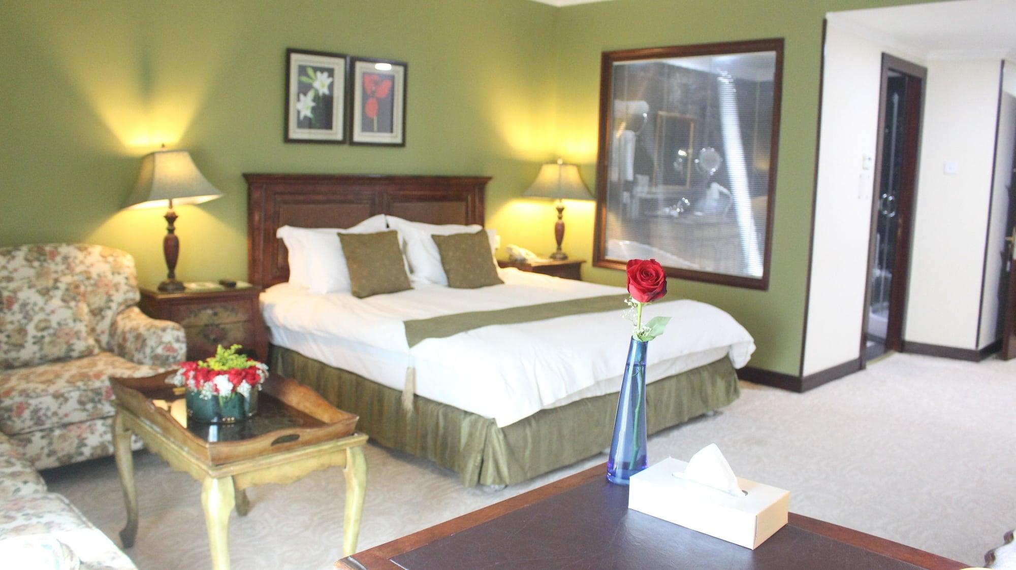 The Convention Center & Royal Suites Hotel Koweït Extérieur photo