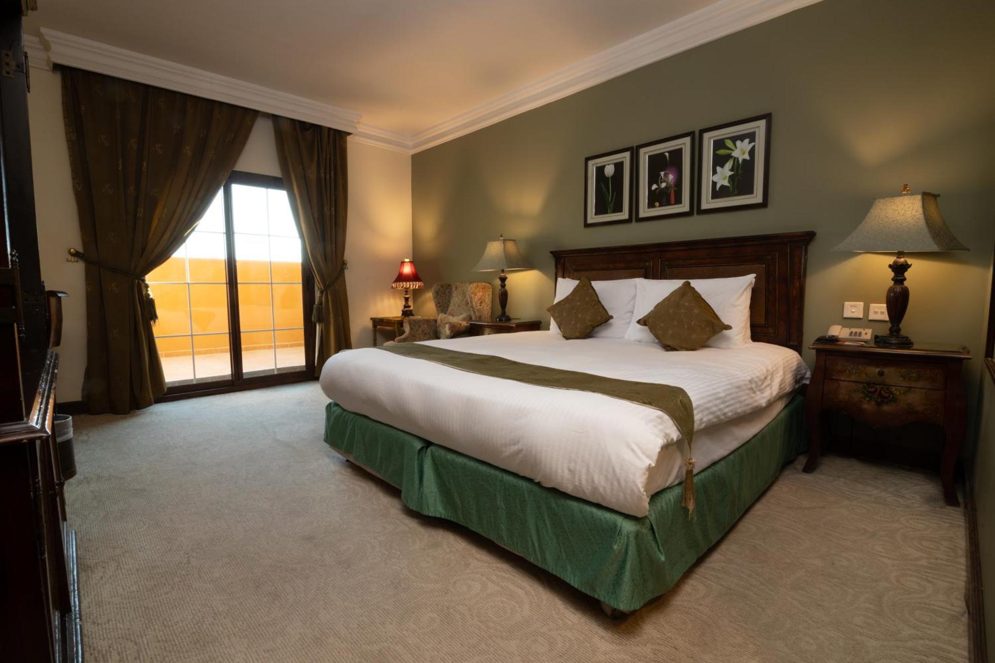 The Convention Center & Royal Suites Hotel Koweït Extérieur photo