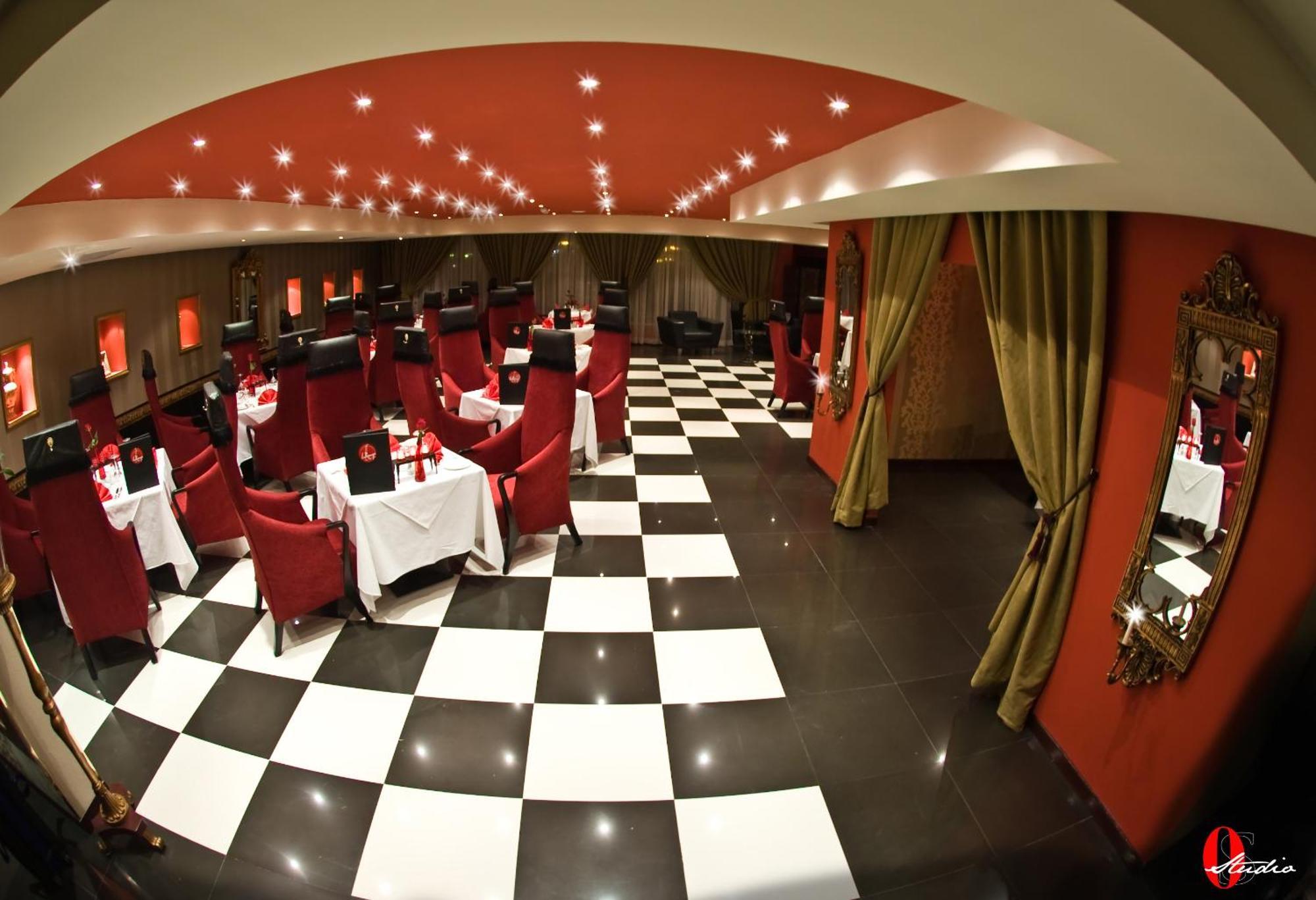 The Convention Center & Royal Suites Hotel Koweït Extérieur photo