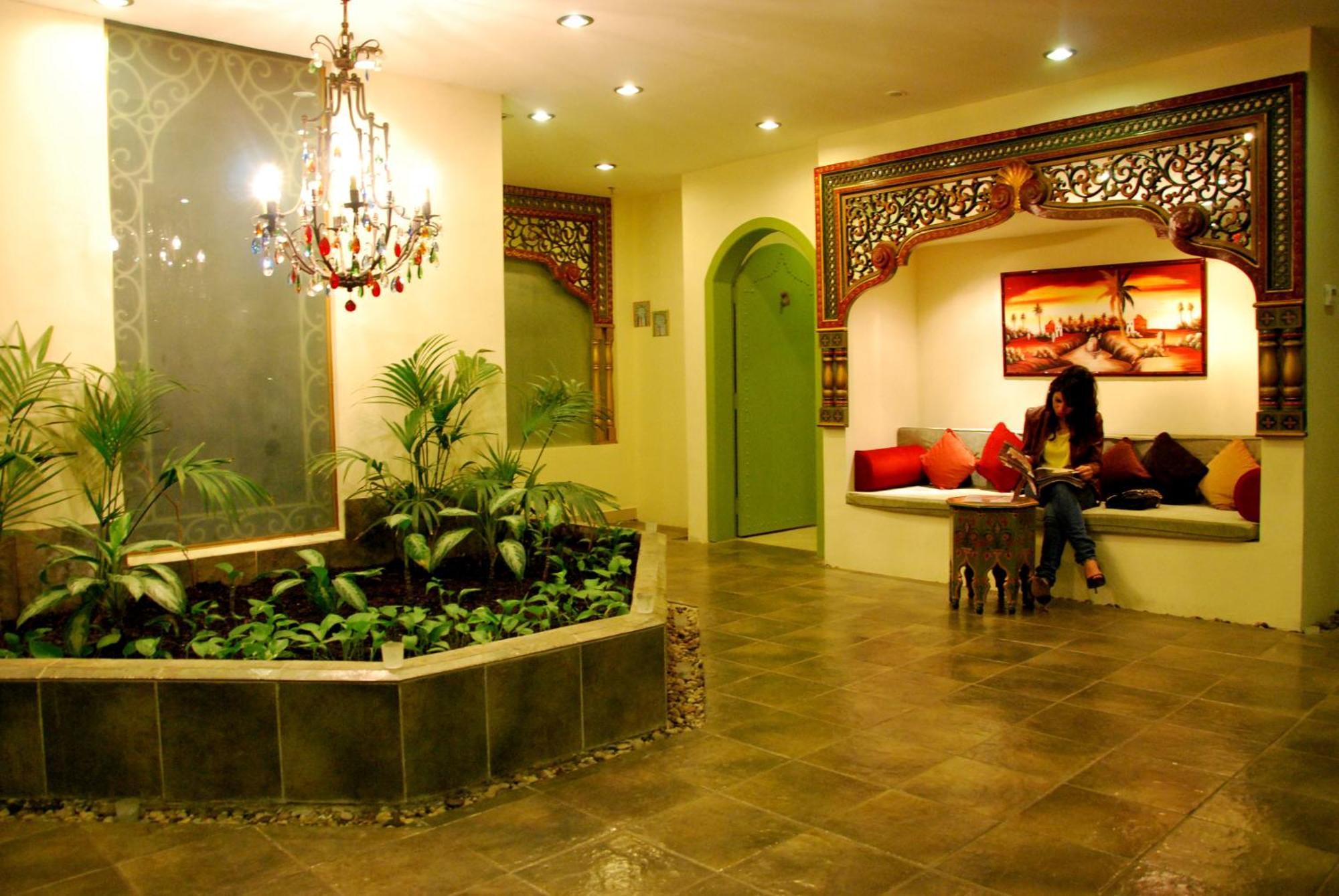 The Convention Center & Royal Suites Hotel Koweït Extérieur photo