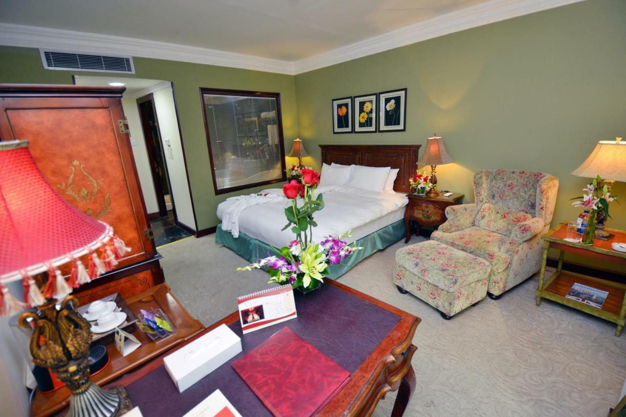 The Convention Center & Royal Suites Hotel Koweït Extérieur photo