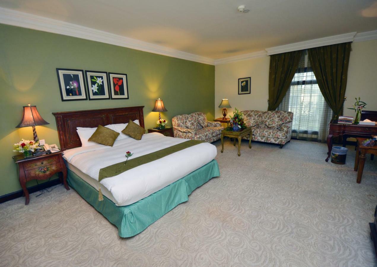 The Convention Center & Royal Suites Hotel Koweït Extérieur photo